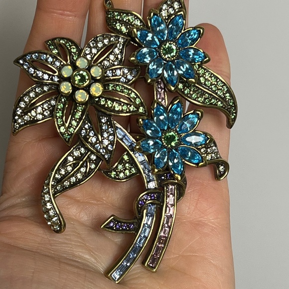 Heidi Daus Brooch Blue Flowers Signed Pin Forget Me Not Bouquet Crystals - Picture 11 of 14